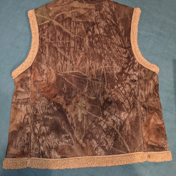 Gamehide Women's Camouflage Vest Size L - Picture 2 of 3